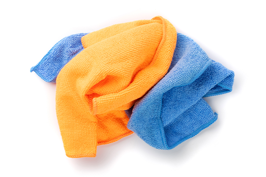 Why Microfiber Cleaning Cloths Are Essential for Deep Hotel Cleaning 1